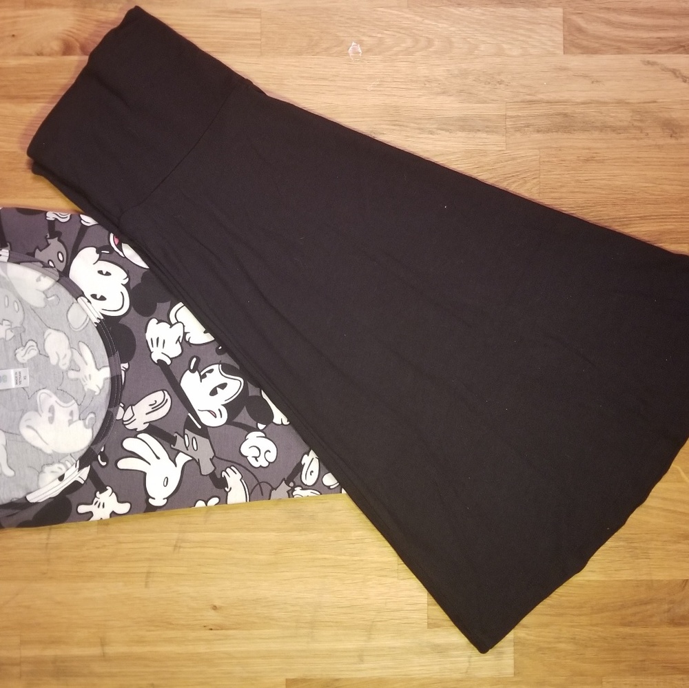 Black GAP Swing Skirt